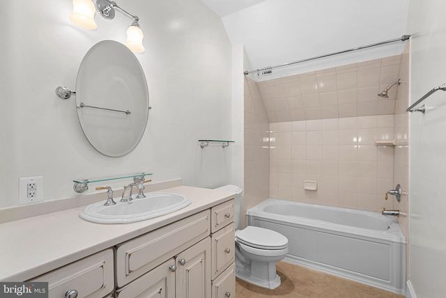 11913 CHAPEL RD, Clifton, VA 20124