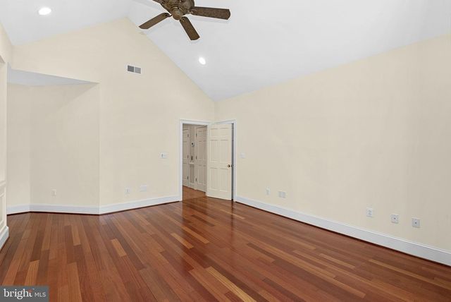 11913 CHAPEL RD, Clifton, VA 20124
