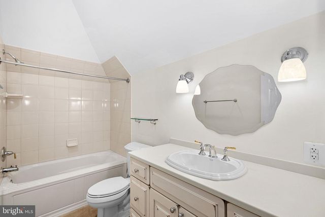 11913 CHAPEL RD, Clifton, VA 20124