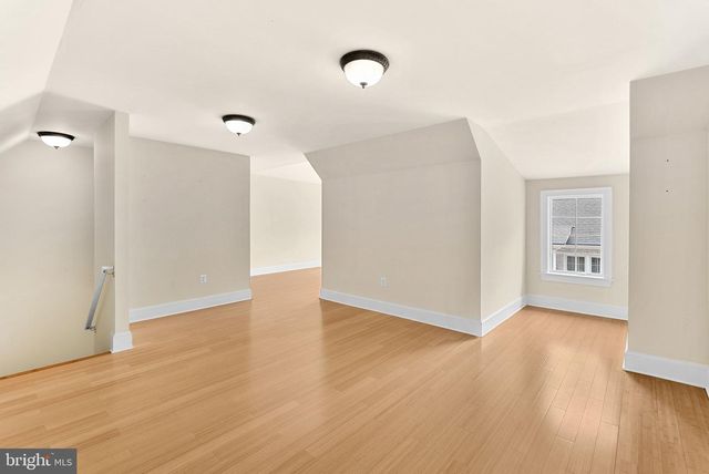11913 CHAPEL RD, Clifton, VA 20124