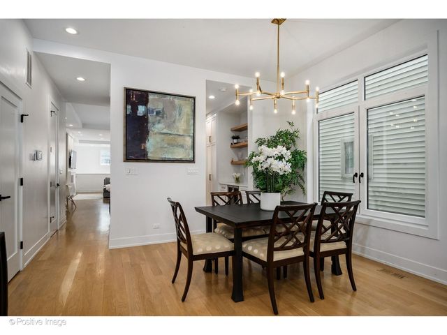 1845 W Wellington Avenue, Chicago, IL 60657