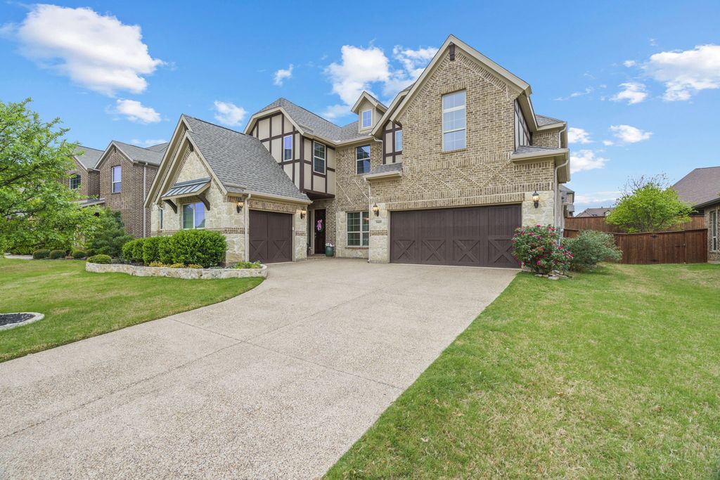 9409 Blackpine Court, Lantana, TX 76226