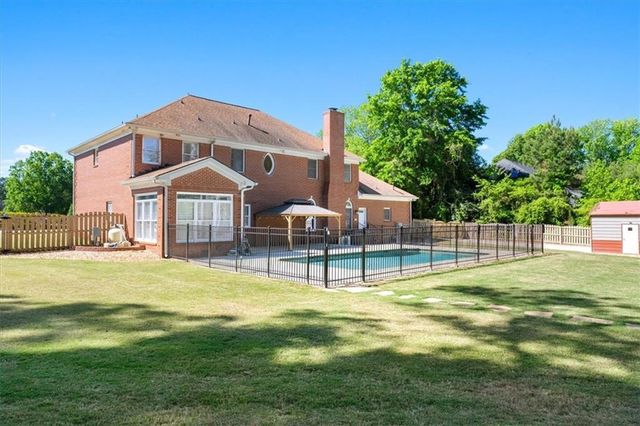 130 Victoria Drive, Fayetteville, GA 30214