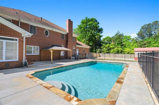 130 Victoria Drive, Fayetteville, GA 30214
