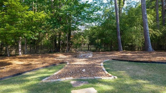 130 Victoria Drive, Fayetteville, GA 30214