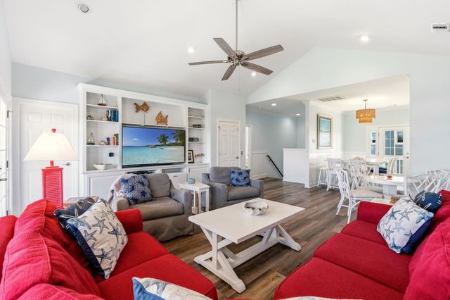 291 W Second St., Ocean Isle Beach, NC 28469