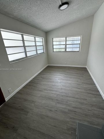 2734 SW 30th Ct 3, Miami, FL 33133