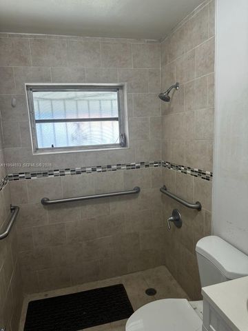 2734 SW 30th Ct 3, Miami, FL 33133