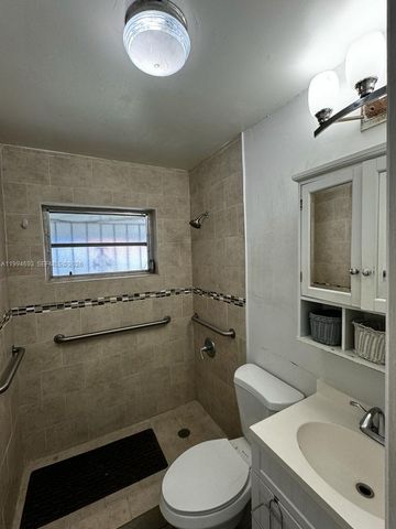 2734 SW 30th Ct 3, Miami, FL 33133