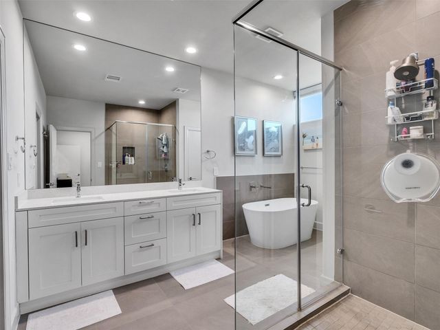 5702 Rucio Lane, Houston, TX 77092