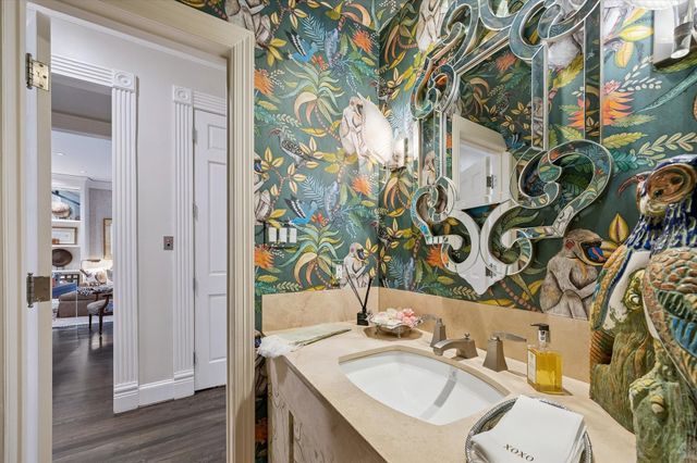 2623 Sutton Court, Houston, TX 77027