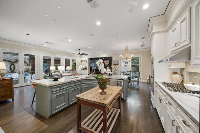 2623 Sutton Court, Houston, TX 77027