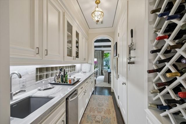 2623 Sutton Court, Houston, TX 77027