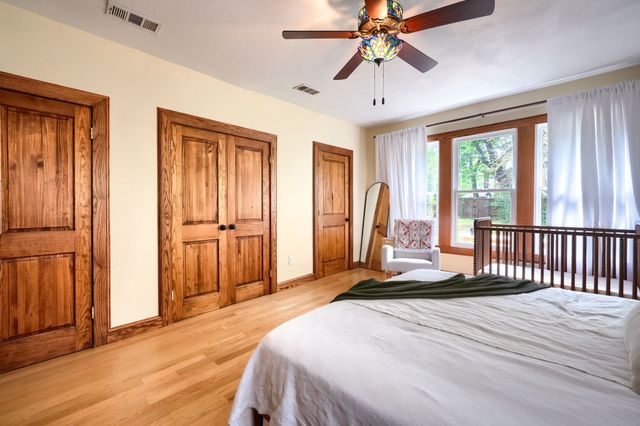 919 N Clinton Avenue, Dallas, TX 75208