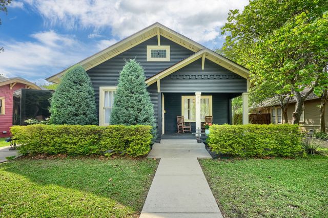 919 N Clinton Avenue, Dallas, TX 75208