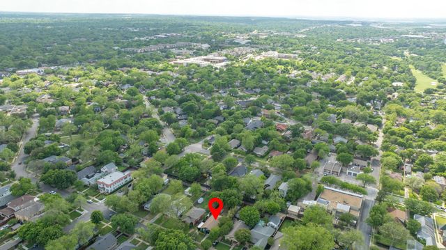 919 N Clinton Avenue, Dallas, TX 75208