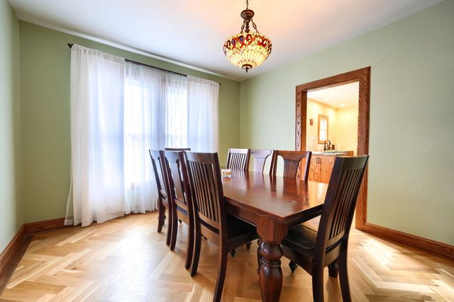 919 N Clinton Avenue, Dallas, TX 75208