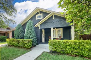 919 N Clinton Avenue, Dallas, TX 75208