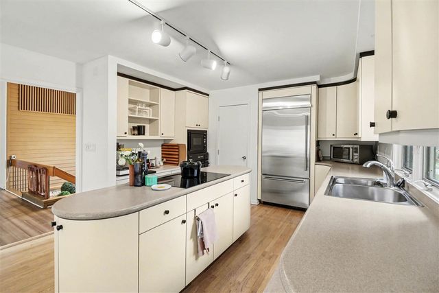 2353 Blueberry Lane, Ann Arbor, MI 48103