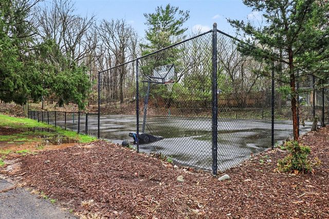 2353 Blueberry Lane, Ann Arbor, MI 48103