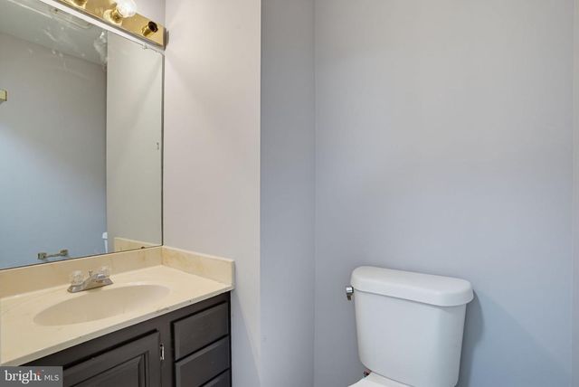 32 FAIRWAY CT, Dover, DE 19901