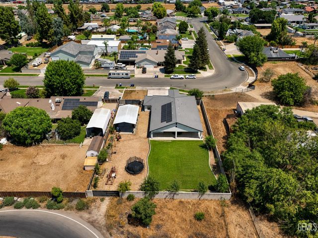 11001 Aimee Way, Bakersfield, CA 93312