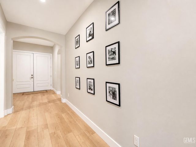 11001 Aimee Way, Bakersfield, CA 93312