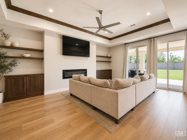 11001 Aimee Way, Bakersfield, CA 93312