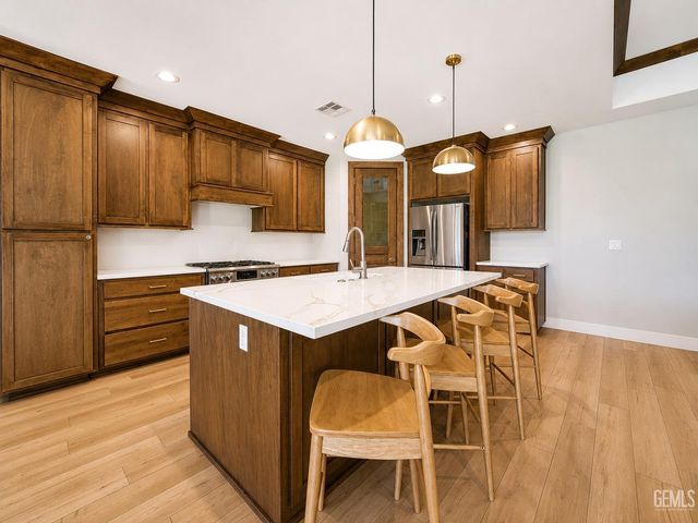 11001 Aimee Way, Bakersfield, CA 93312