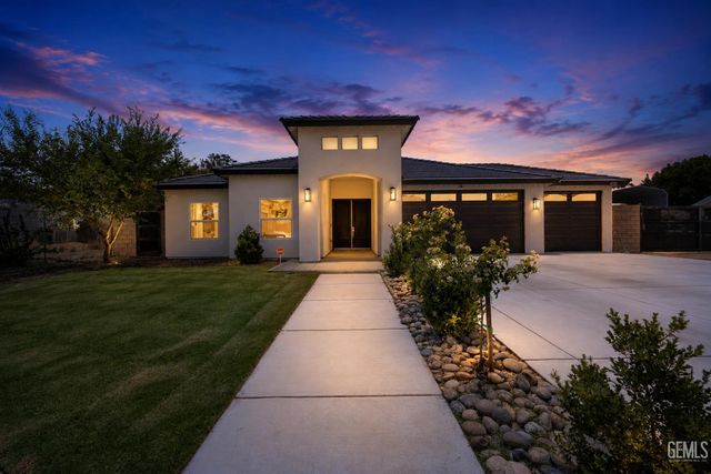 11001 Aimee Way, Bakersfield, CA 93312