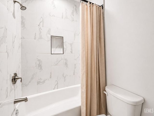 11001 Aimee Way, Bakersfield, CA 93312