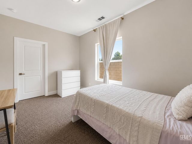 11001 Aimee Way, Bakersfield, CA 93312