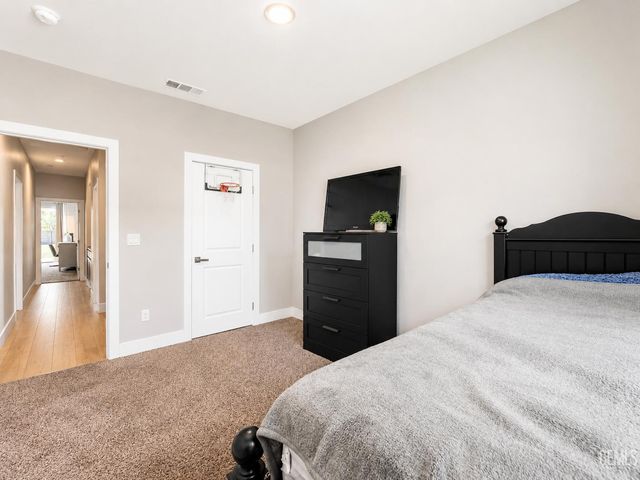 11001 Aimee Way, Bakersfield, CA 93312