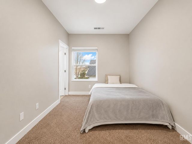 11001 Aimee Way, Bakersfield, CA 93312