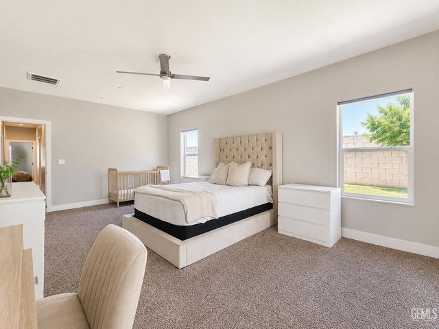 11001 Aimee Way, Bakersfield, CA 93312