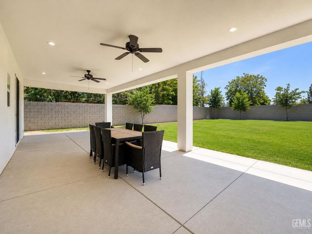 11001 Aimee Way, Bakersfield, CA 93312