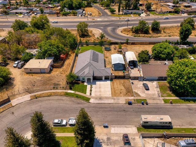 11001 Aimee Way, Bakersfield, CA 93312