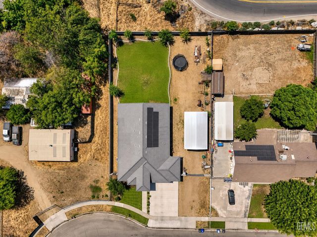 11001 Aimee Way, Bakersfield, CA 93312