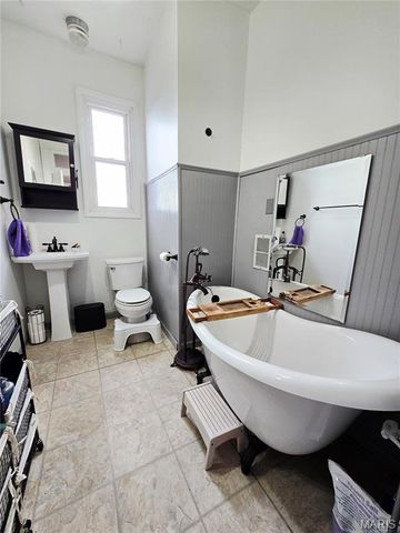 437 E 4th Street, Alton, IL 62002