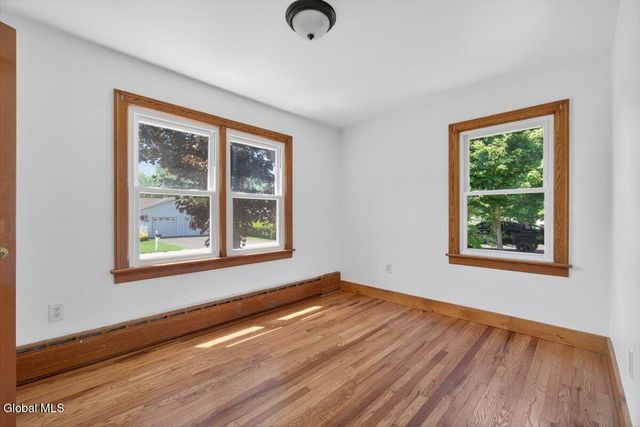 20 Washington Avenue, Halfmoon, NY 12118