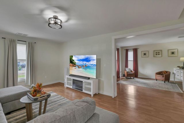 35 Chamberlain Street, Delaware, OH 43015