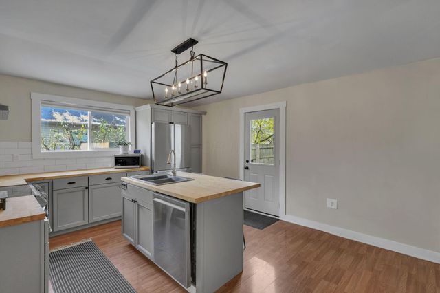 35 Chamberlain Street, Delaware, OH 43015