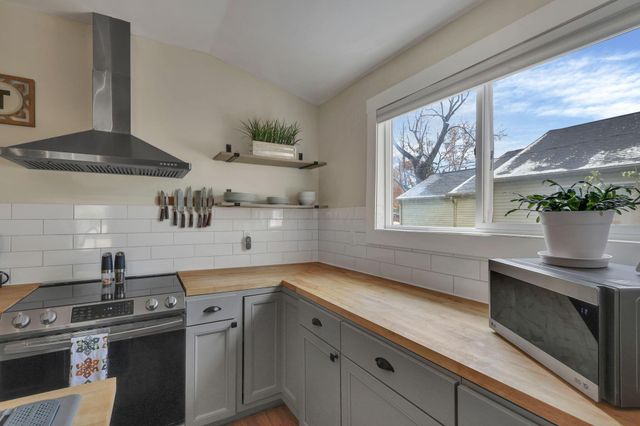 35 Chamberlain Street, Delaware, OH 43015