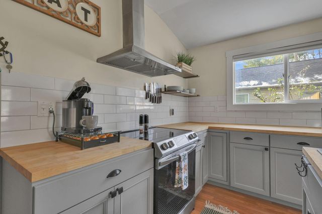 35 Chamberlain Street, Delaware, OH 43015