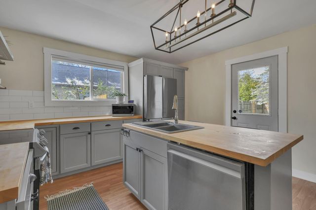 35 Chamberlain Street, Delaware, OH 43015