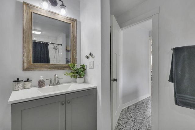 35 Chamberlain Street, Delaware, OH 43015