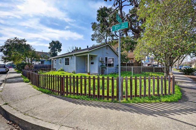 3126 31st St, Sacramento, CA 95817