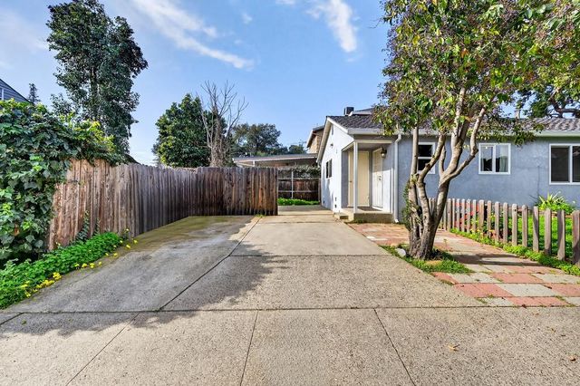 3126 31st St, Sacramento, CA 95817