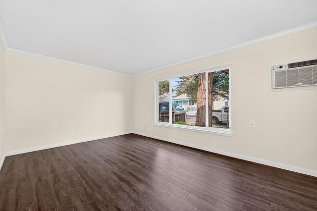 3126 31st St, Sacramento, CA 95817