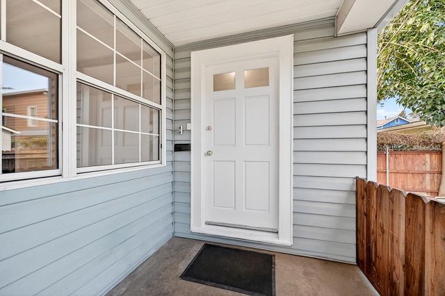 3126 31st St, Sacramento, CA 95817